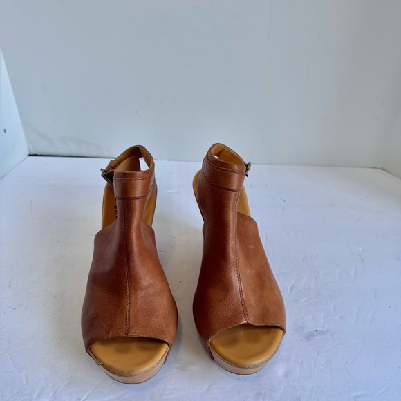 KORK-EASE Berit Wedge Leather Suede Tan Open Toe Buckle. Size 7M - Picture 8 of 12